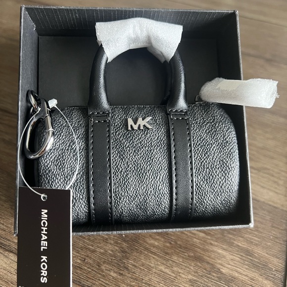 MINI MICHAEL KORS BAG CHARM... - Picture 7 of 16